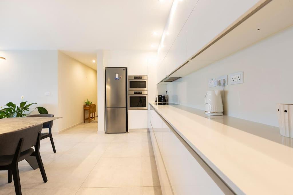 Ngh12 - Lovely And Spacious 2 Bedroom Apartment Naxxar Екстериор снимка